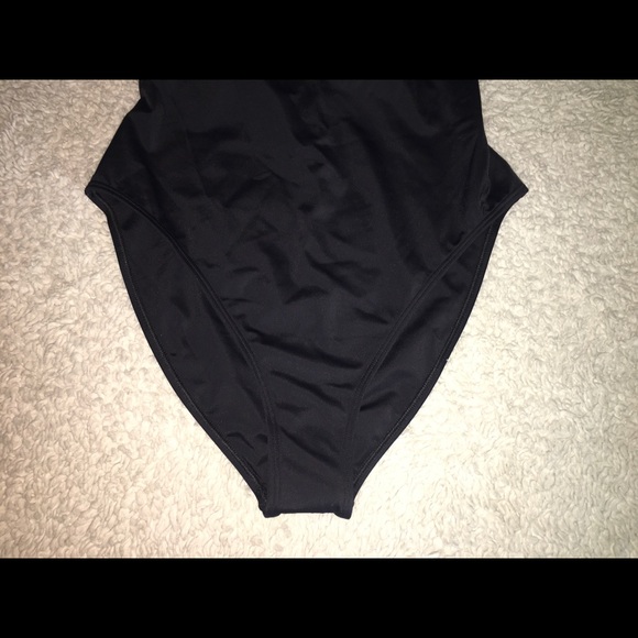 Versace - Picture 6 of 14